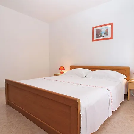 Bruno 157 Apartman Pula